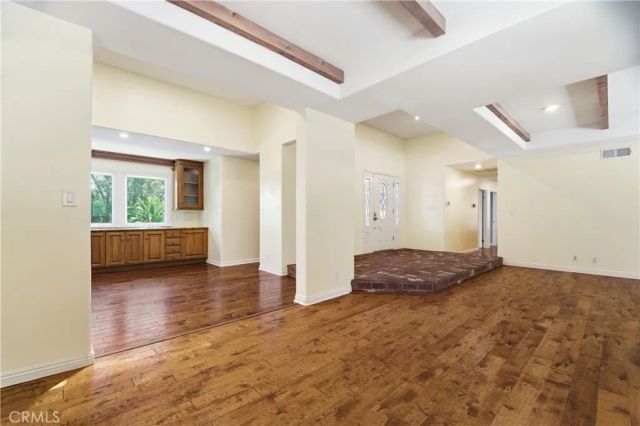 5335 Campo Road, Woodland Hills, CA 91364
