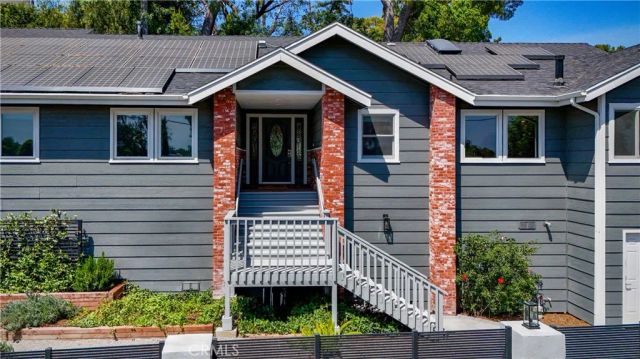 5335 Campo Road, Woodland Hills, CA 91364