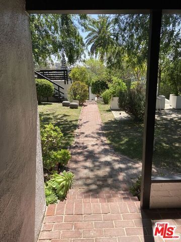 2035 Park Drive, Los Angeles, CA 90026