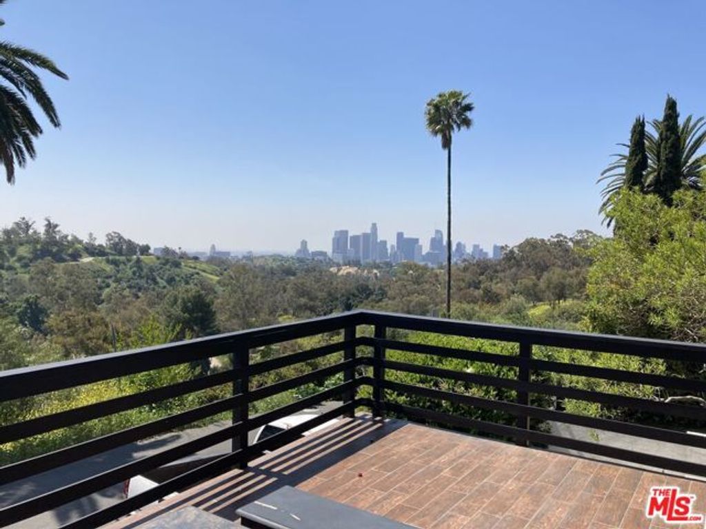 2035 Park Drive, Los Angeles, CA 90026