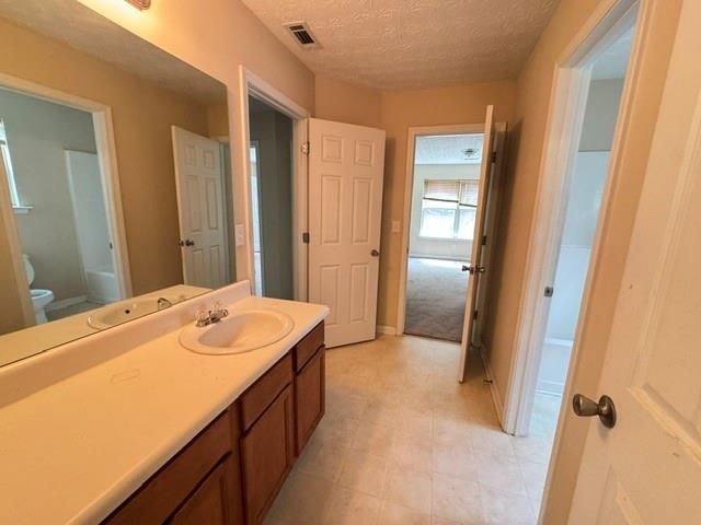 3159 Meadow Point Drive, Snellville, GA 30039