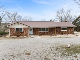 1502 N Springfield Street, Berryville, AR 72616