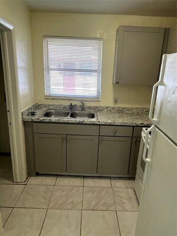 380 SW 27th Terrace, Fort Lauderdale, FL 33312