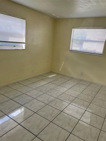 380 SW 27th Terrace, Fort Lauderdale, FL 33312