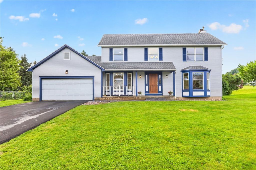 32 Hawkes, Penfield, NY 14580