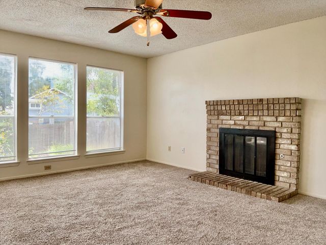 12120 Thompkins DR B, Austin, TX 78753