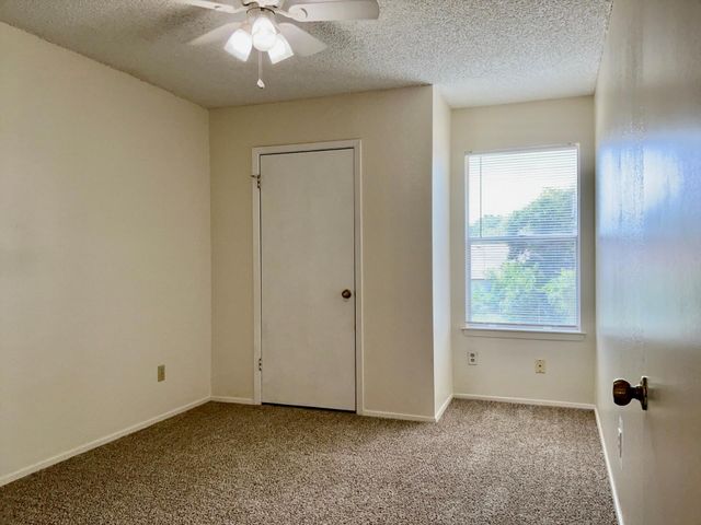 12120 Thompkins DR B, Austin, TX 78753
