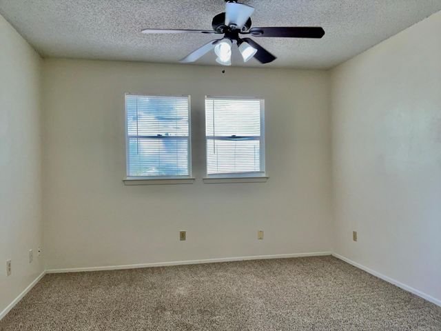12120 Thompkins DR B, Austin, TX 78753