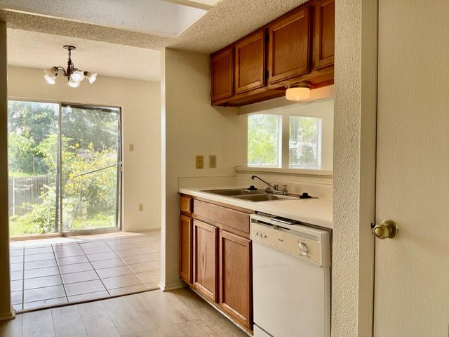 12120 Thompkins DR B, Austin, TX 78753