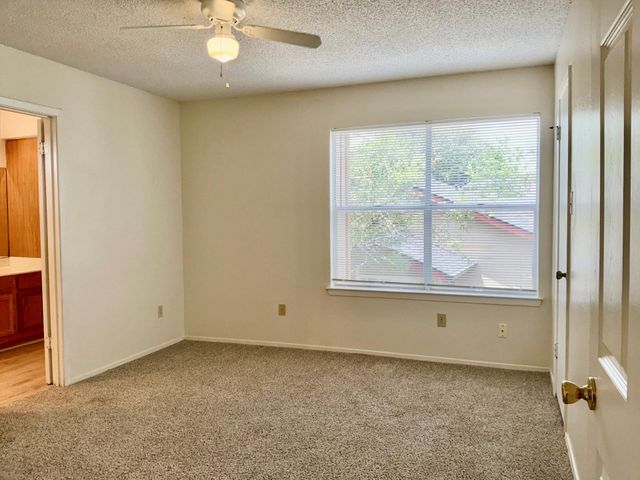 12120 Thompkins DR B, Austin, TX 78753