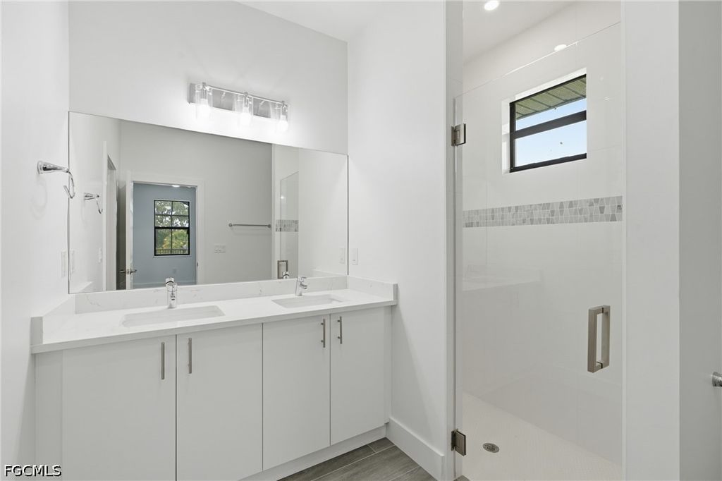 Image 16 of property listing at 1431 NW 17th AVE, Cape Coral, FL 33993