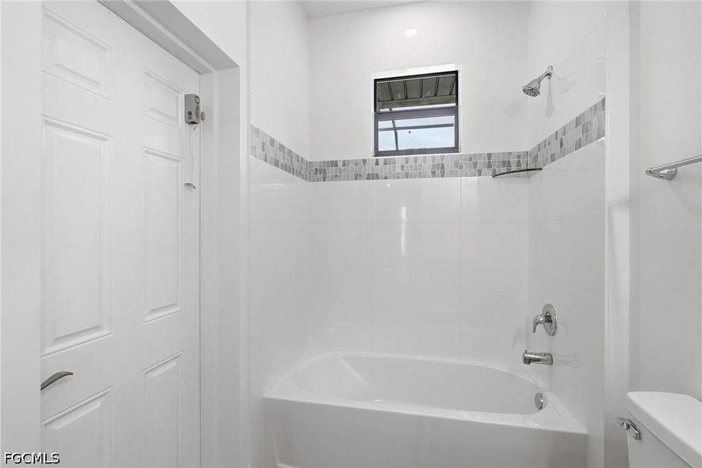 Image 26 of property listing at 1431 NW 17th AVE, Cape Coral, FL 33993