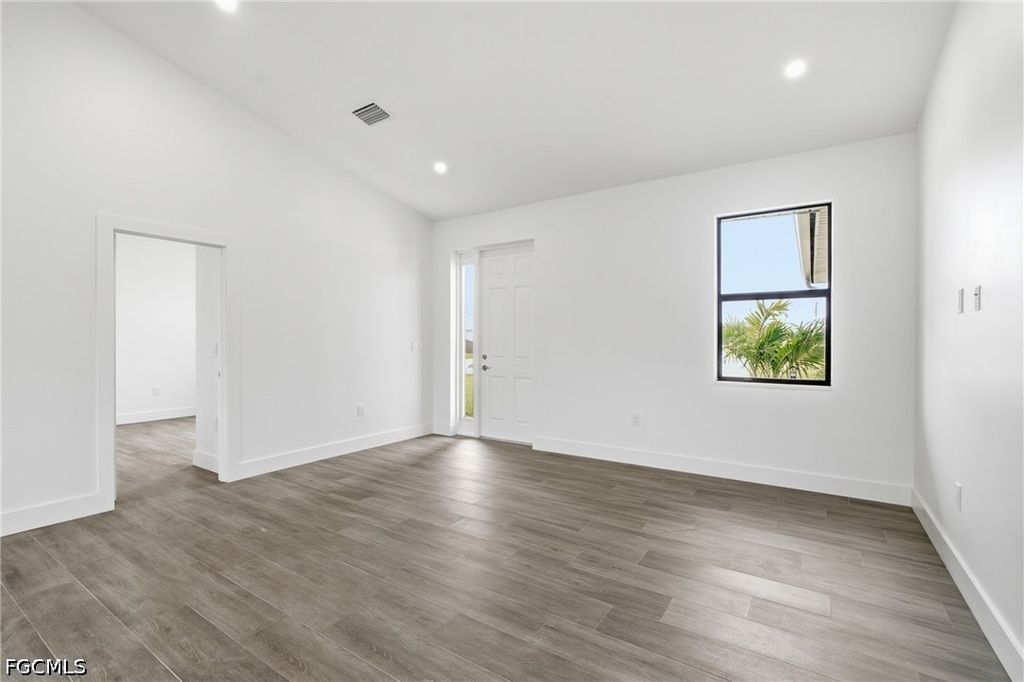 Image 4 of property listing at 1431 NW 17th AVE, Cape Coral, FL 33993