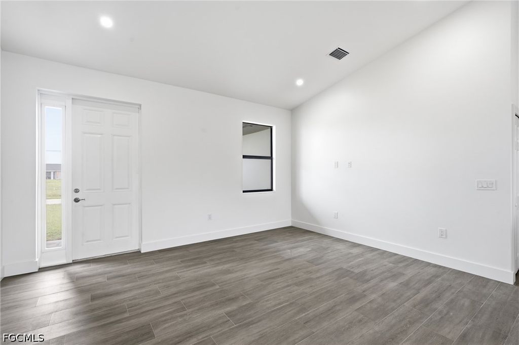 Image 5 of property listing at 1431 NW 17th AVE, Cape Coral, FL 33993