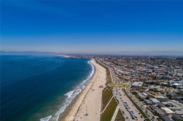 2703 Curtis Avenue E, Redondo Beach, CA 90278