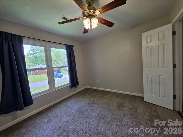 221 Auten Circle, Mount Holly, NC 28120