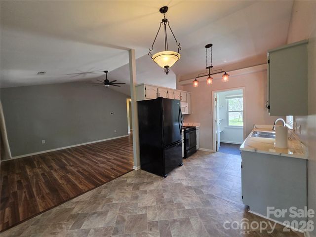 221 Auten Circle, Mount Holly, NC 28120