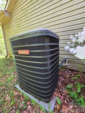 221 Auten Circle, Mount Holly, NC 28120