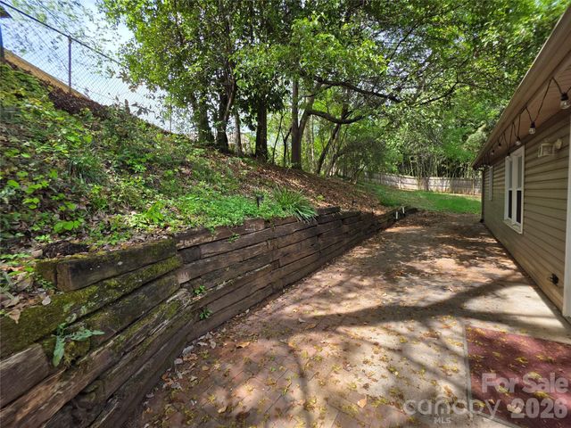 221 Auten Circle, Mount Holly, NC 28120