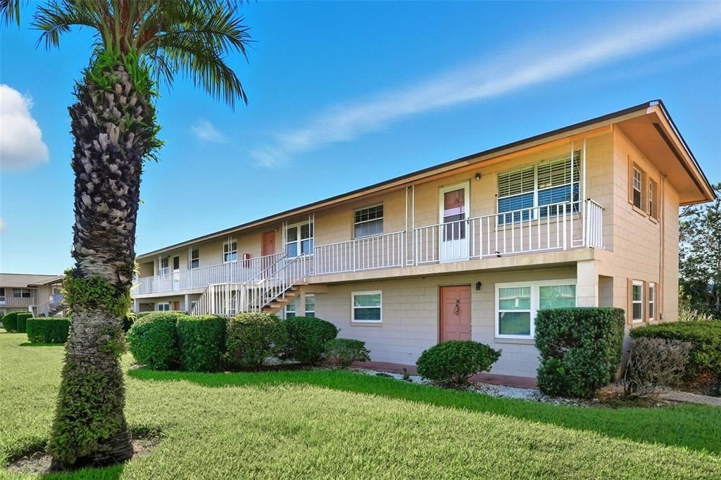 1100 E CAROLINE STREET 218, Tavares, FL 32778