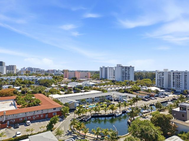3232 CANAL Drive 14, Pompano Beach, FL 33062
