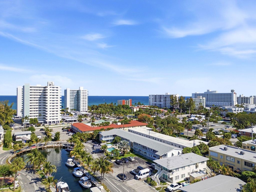 3232 CANAL Drive 14, Pompano Beach, FL 33062