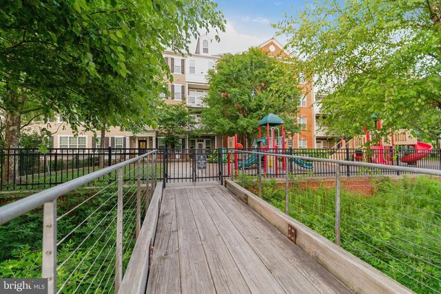 8335 DAYDREAM CRES, Pasadena, MD 21122