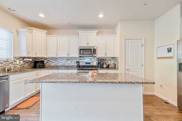 8335 DAYDREAM CRES, Pasadena, MD 21122
