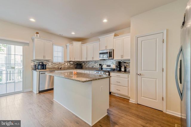 8335 DAYDREAM CRES, Pasadena, MD 21122
