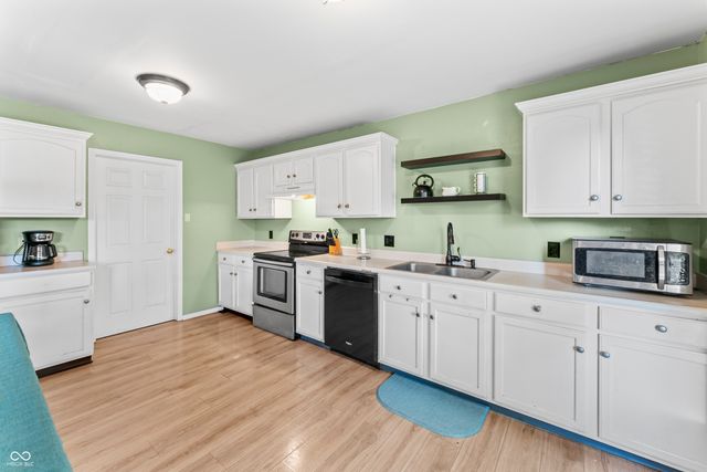 6911 Woodland Heights Drive, Avon, IN 46123