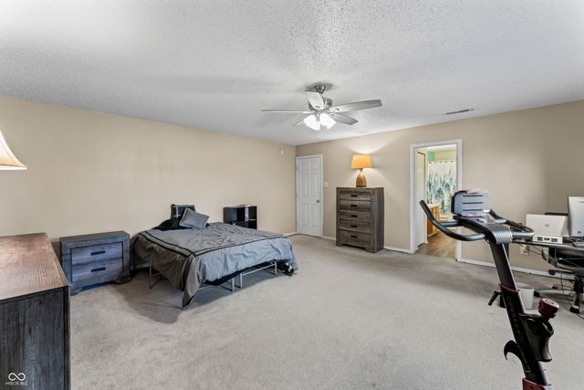 6911 Woodland Heights Drive, Avon, IN 46123