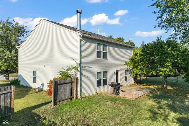 6911 Woodland Heights Drive, Avon, IN 46123