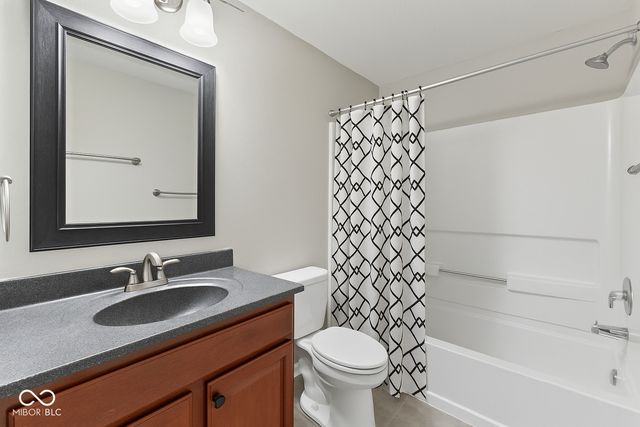 6911 Woodland Heights Drive, Avon, IN 46123