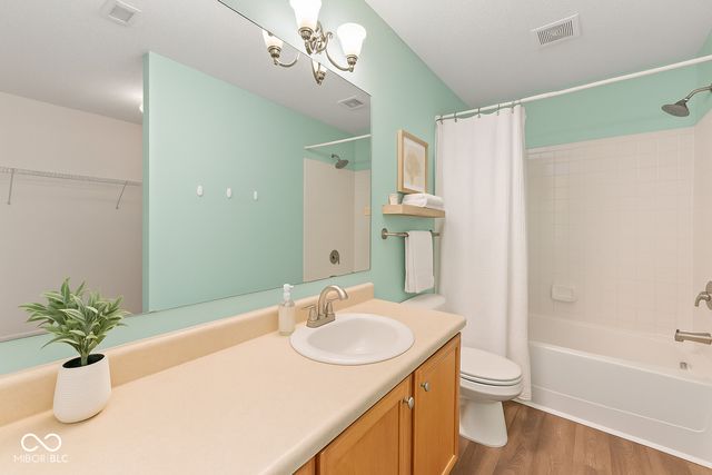 6911 Woodland Heights Drive, Avon, IN 46123