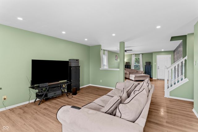 6911 Woodland Heights Drive, Avon, IN 46123