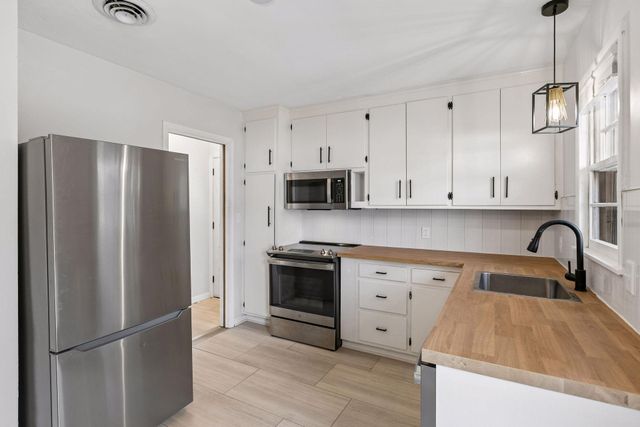 1257 Smith Avenue S, West Saint Paul, MN 55118