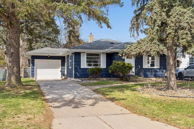 1257 Smith Avenue S, West Saint Paul, MN 55118