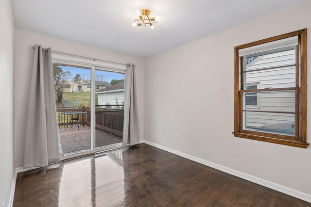 1257 Smith Avenue S, West Saint Paul, MN 55118