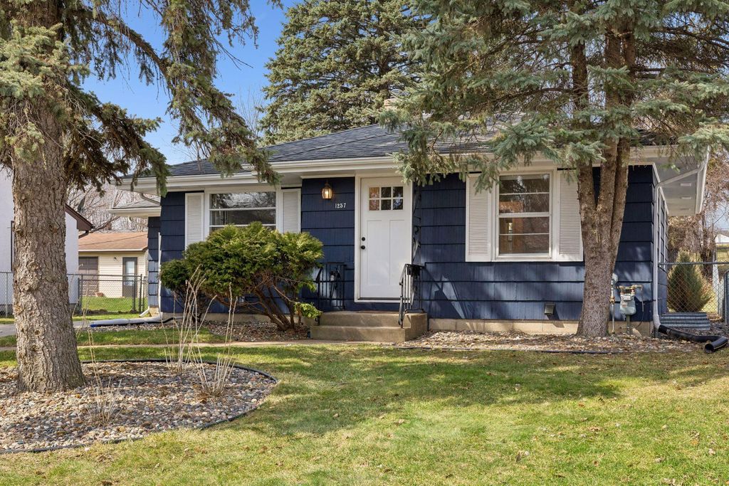 1257 Smith Avenue S, West Saint Paul, MN 55118