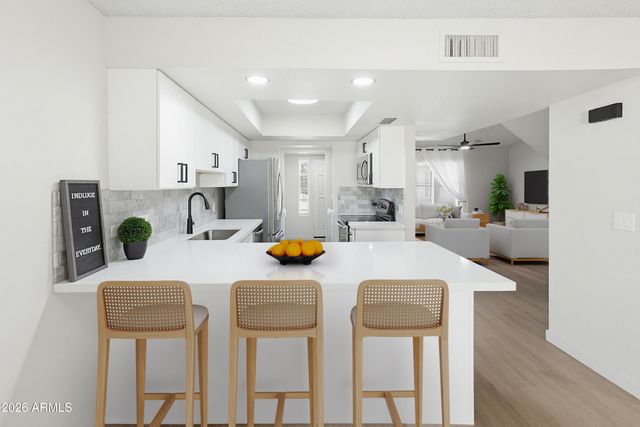 2544 W CAMPBELL Avenue 43, Phoenix, AZ 85017