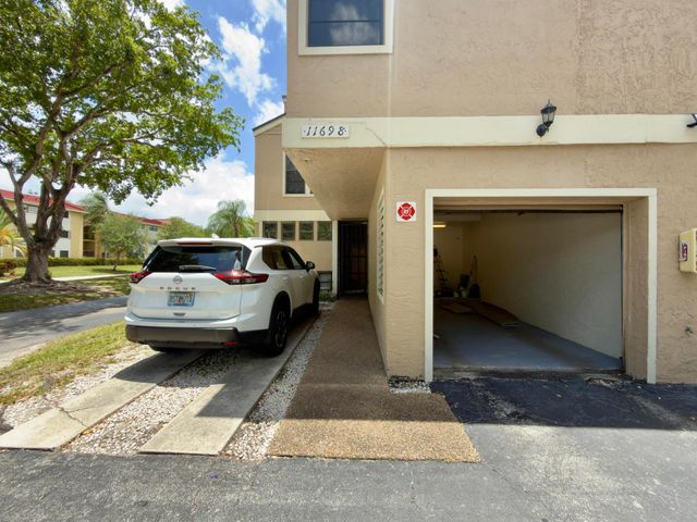 11698 NW 20th Drive, Coral Springs, FL 33071