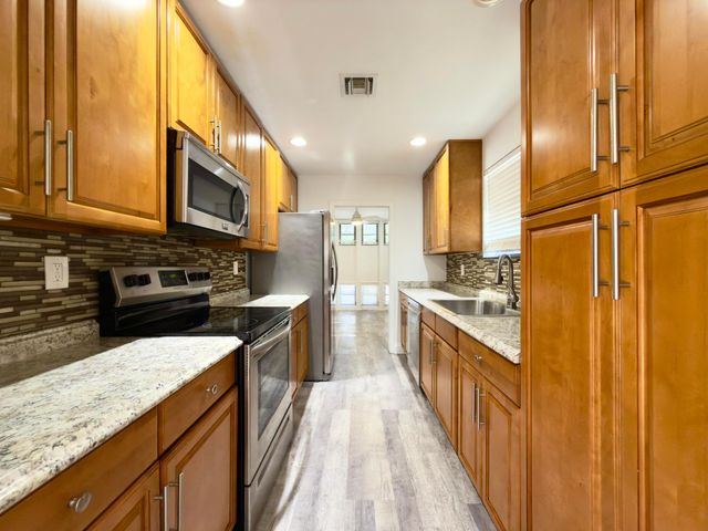 11698 NW 20th Drive, Coral Springs, FL 33071