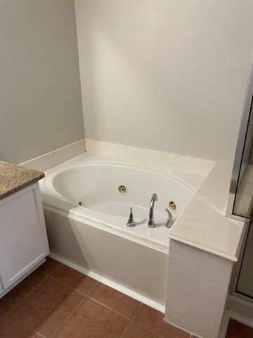 2811 Darby Brook Drive, Fresno, TX 77545
