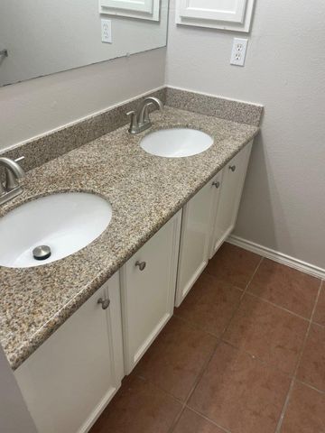 2811 Darby Brook Drive, Fresno, TX 77545