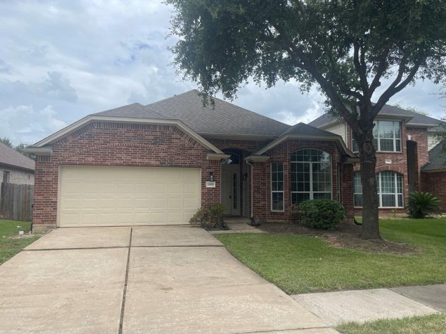 2811 Darby Brook Drive, Fresno, TX 77545
