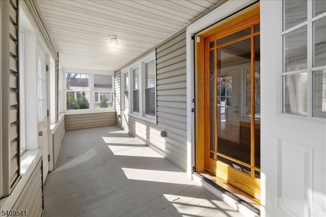 24 Rosalie St, Fair Lawn Boro, NJ 07410