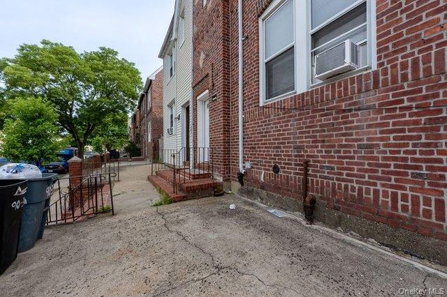 9035 198th Street, Hollis, NY 11423