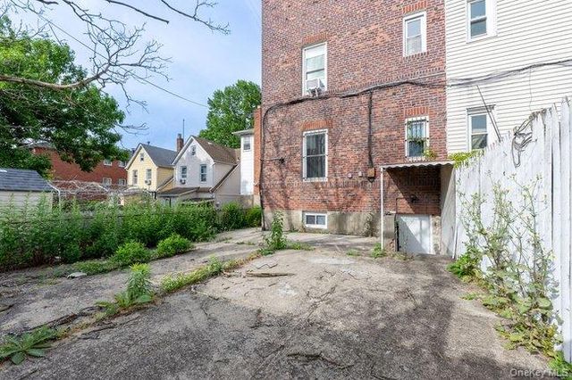 9035 198th Street, Hollis, NY 11423