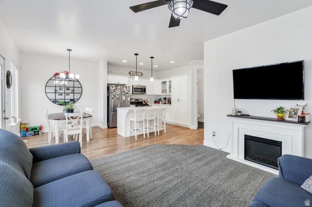 199 W SILVER SPRINGS DR, Vineyard, UT 84059