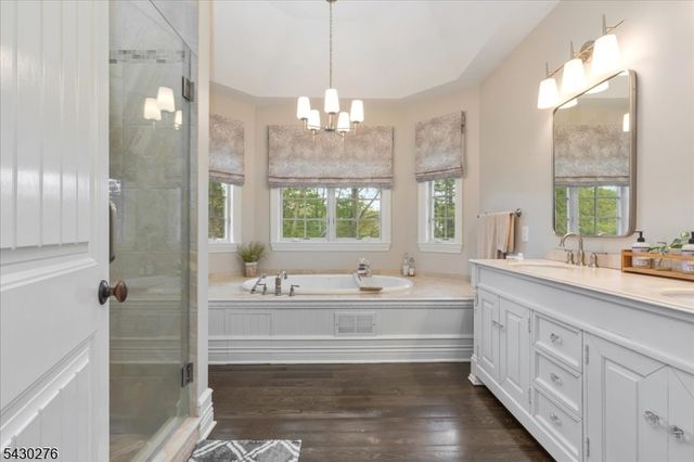 33 Still Hollow Rd, Tewksbury Twp., NJ 08833